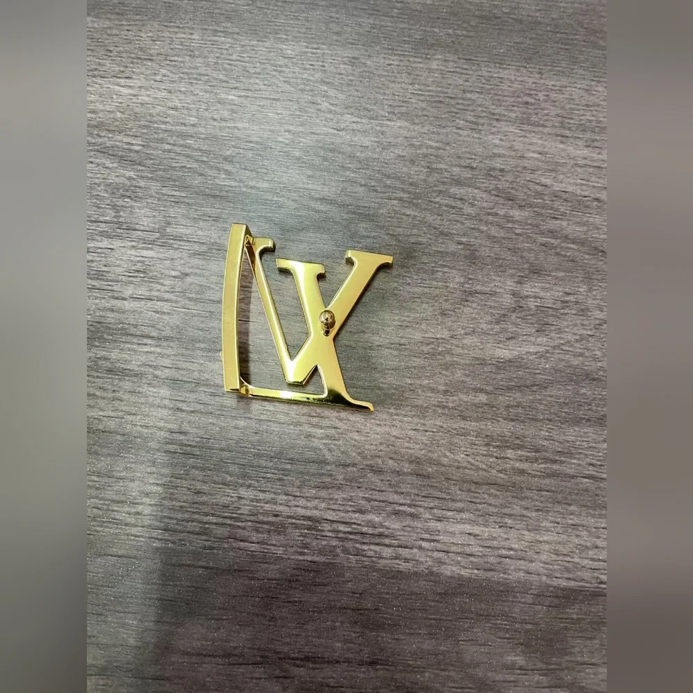 Louis Vuitton Initiales 40MM Reversible Belt - Picture 10 of 14